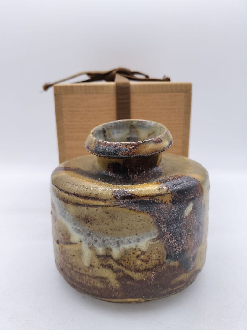 c485 【未使用】掛花入 上野焼 うずくまる 堀内宗完 箱書 木箱 茶道具