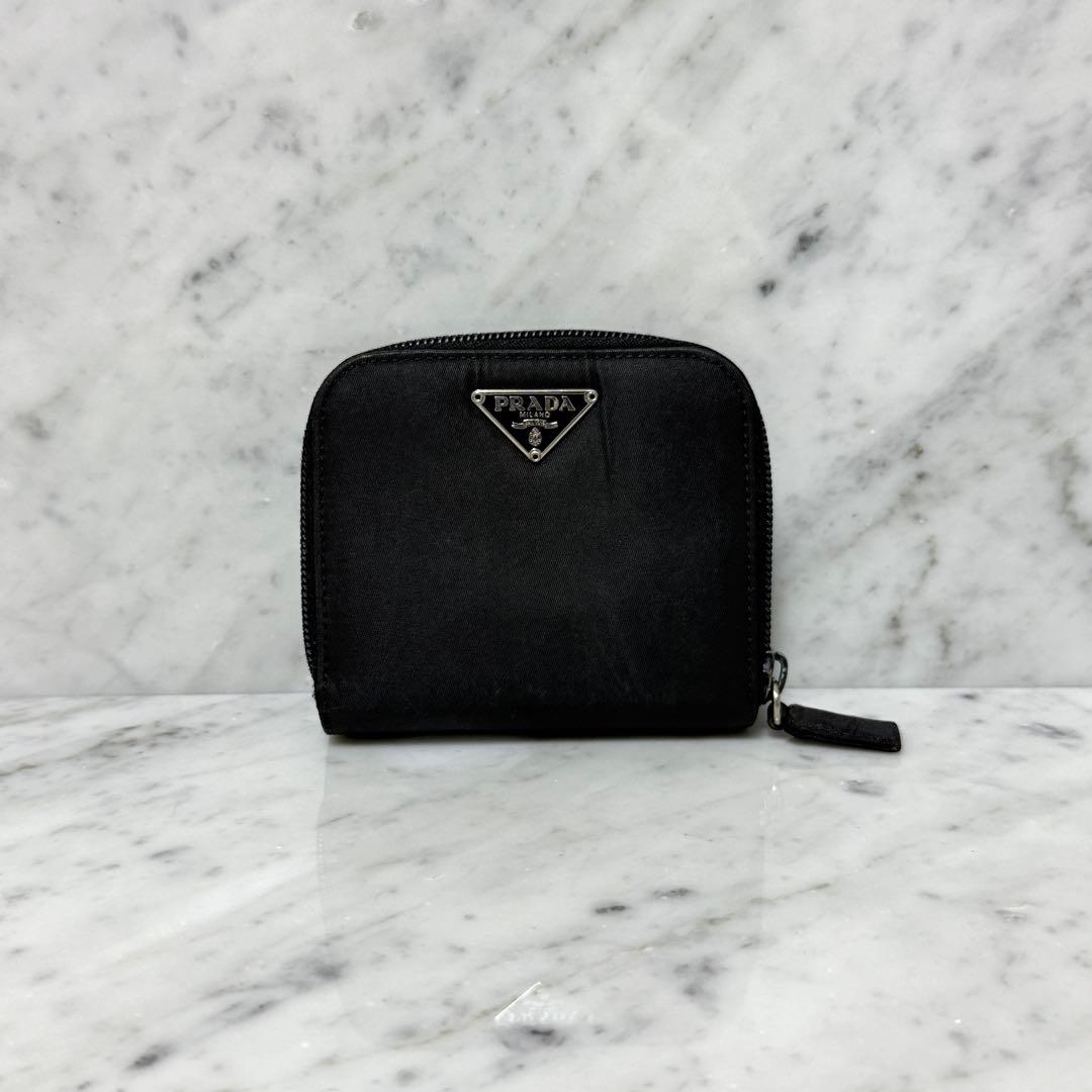 PRADA プラダ 二つ折り財布 ナイロン ブラック 黒 ジップ トライアングル