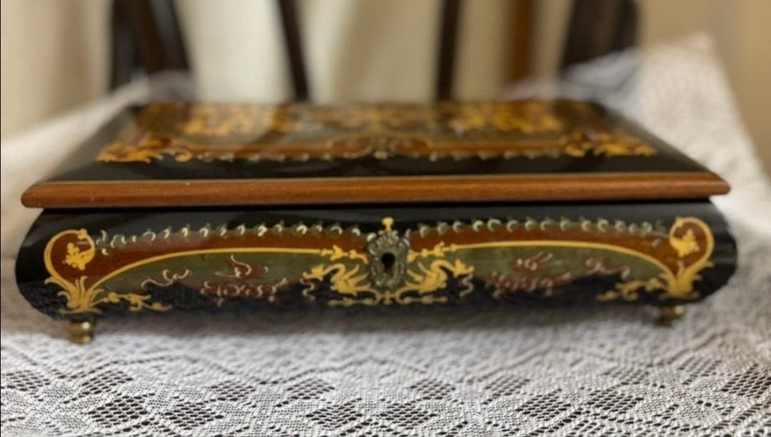 FPF★装飾的な木製オルゴールボックス★ イタリア製 象嵌 オルゴール★