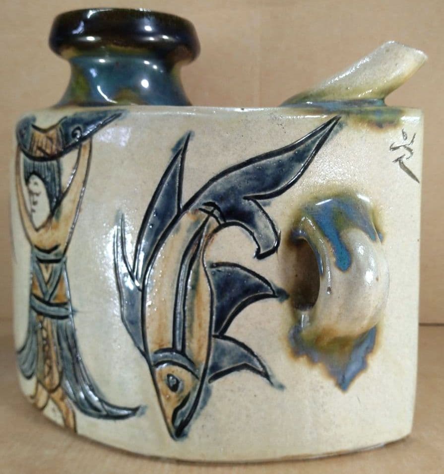 れれれ【本物保証】金城次郎 クヮンカミヤー紋抱瓶 共箱 栞 ｗ28㎝超