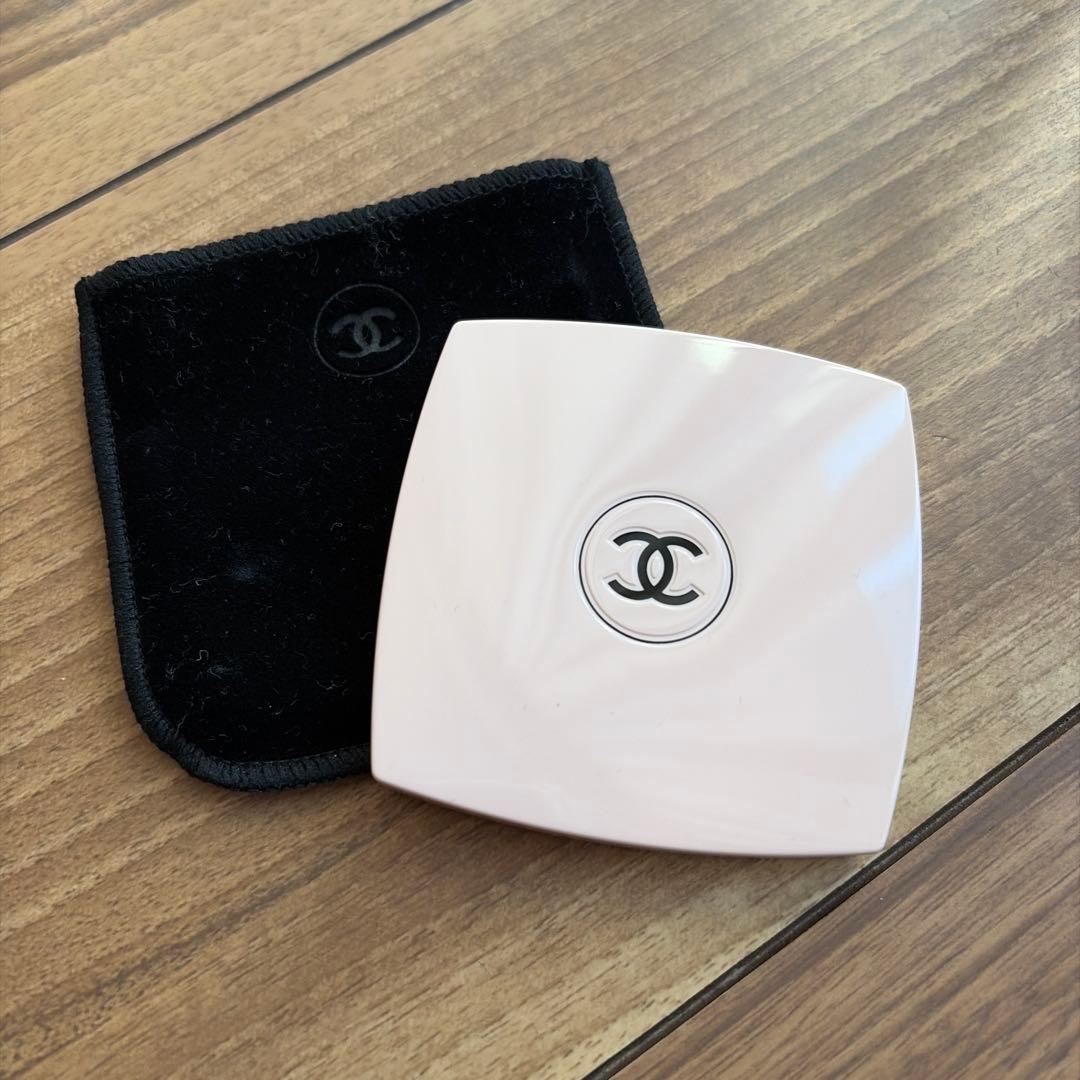 Chanel ピンク コンパクトミラー ポーチ付き　バレリーナ