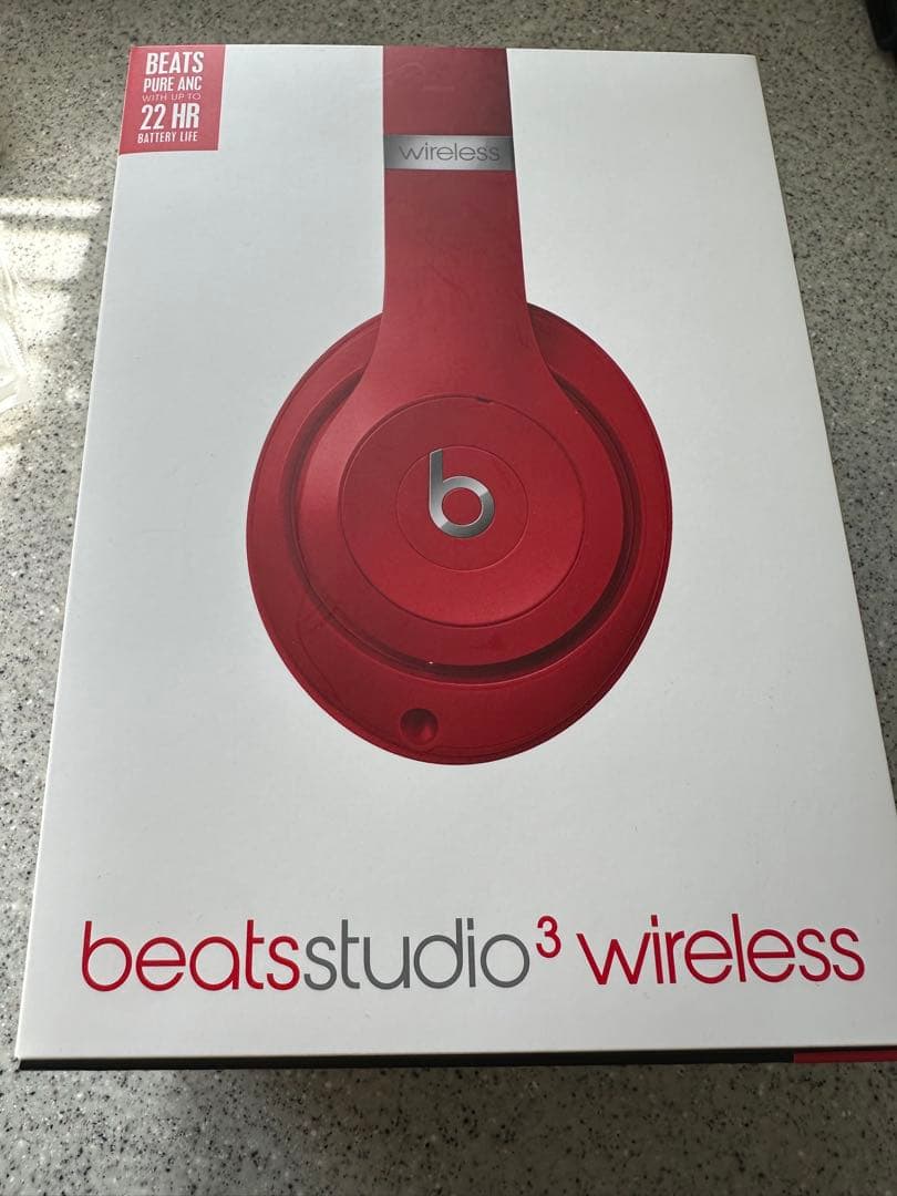 Beats Studio3 Wireless レッド