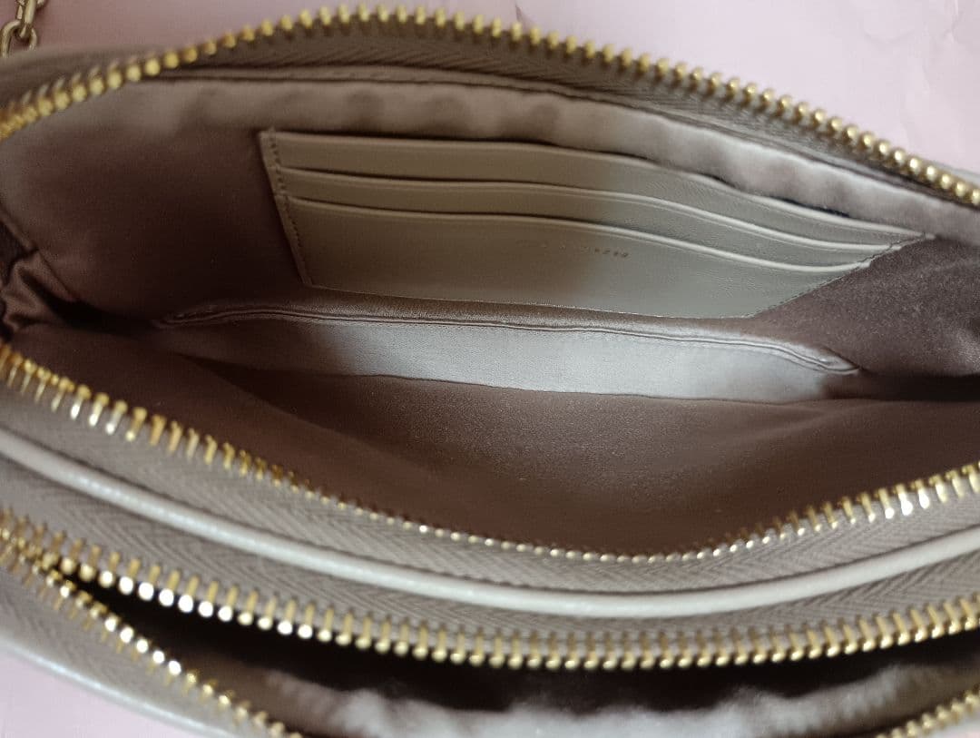 ♡MIU MIU マトラッセ・ナッパレザー・ミニバッグ