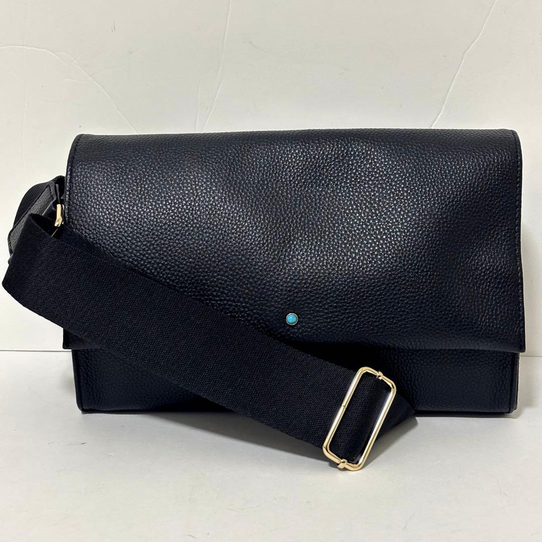 極美品 イアパピヨネ ワイドテープショルダーバッグ ボディバッグ 黒 ストーン