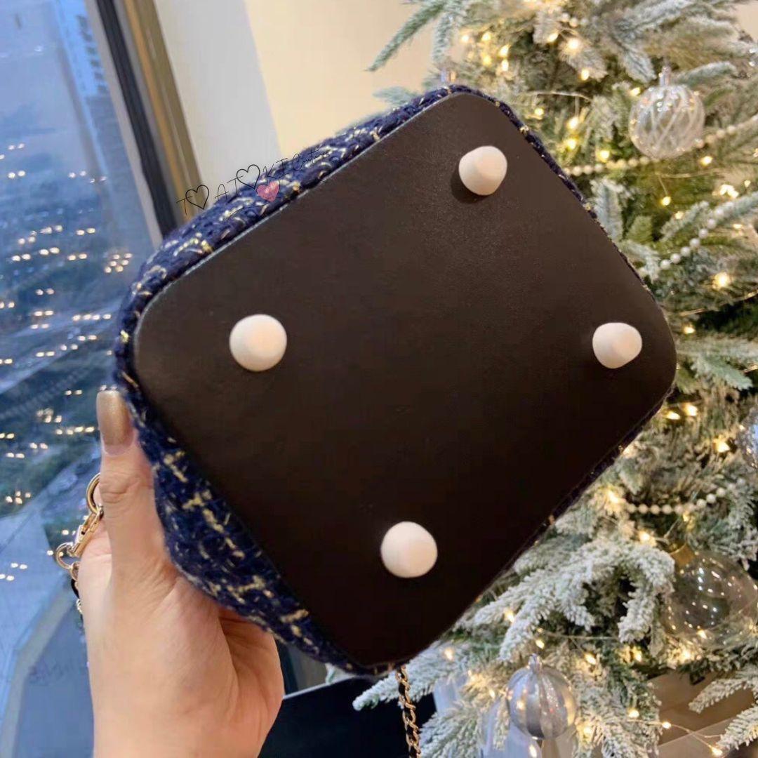 訳あり❤CHANEL❤ネイビーラメ巾着ショルダーバッグゴールドチェーン