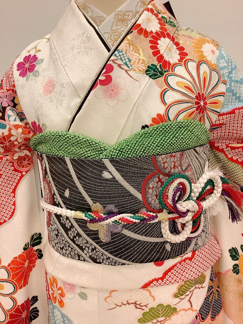 白地　上品な梅と菊の古典振袖フルセット