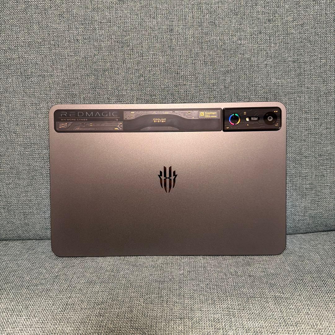 REDMAGIC Nova冷却ファン付ゲーミングタブレットNP03Jキーボード付