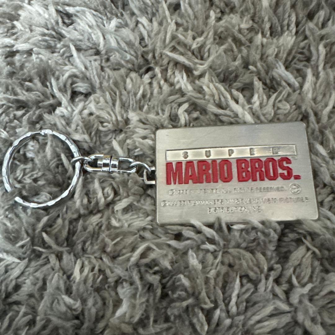 激レア スーパーマリオブラザーズ メタルキーホルダー