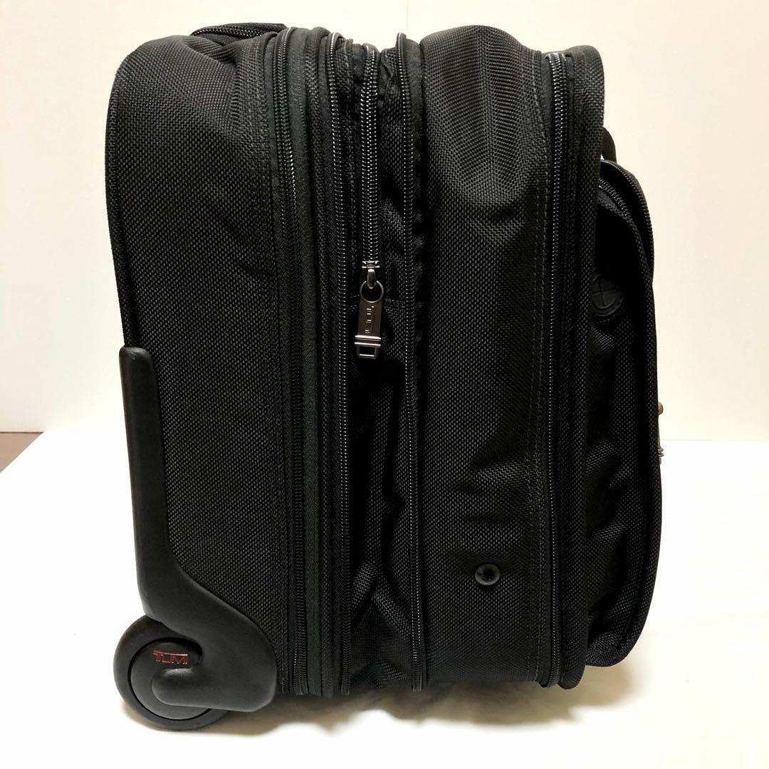 未使用級✨TUMIスーツケース3層 機内持ち込み可 26103DH マチ拡張 黒