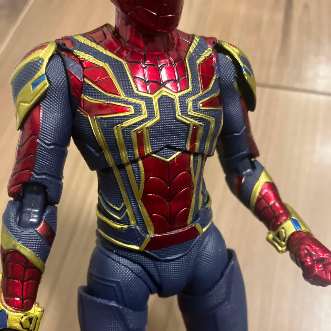 IRON SPIDER スパイダーマン　1/9 SCALE