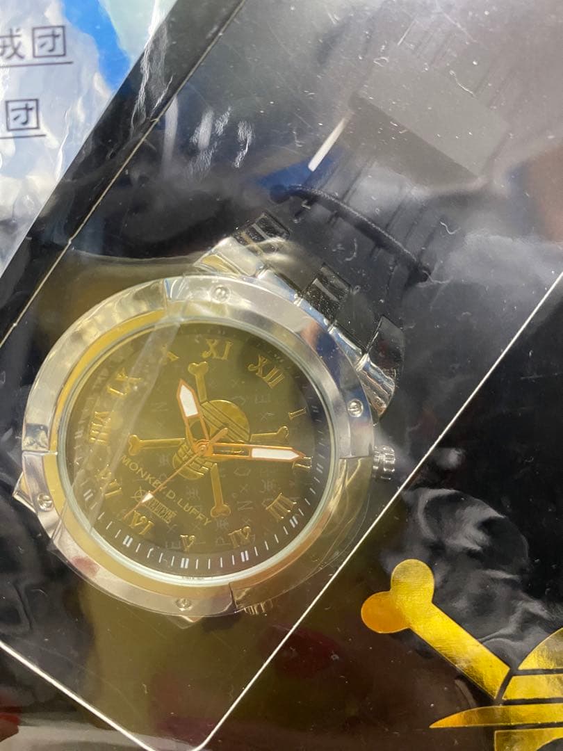 ❤️ワンピース❤️エッチングメタルラバーウォッチ　ルフィー・ロー・ゾロ・エース腕時計