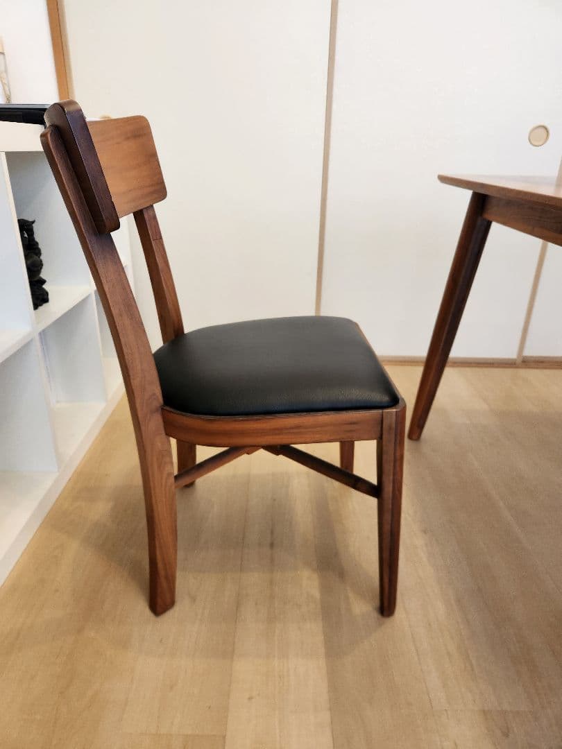 【引き取り限定　兵庫県西宮市】木製ダイニングテーブルと椅子2脚セット