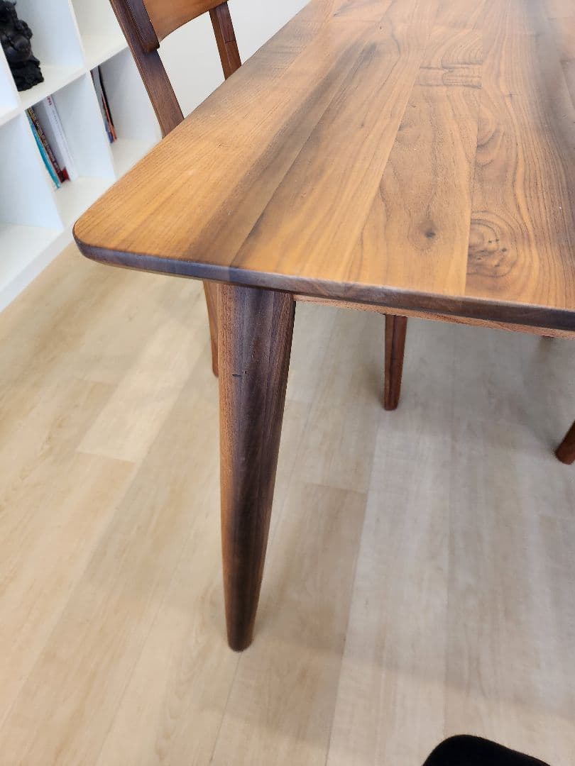 【引き取り限定　兵庫県西宮市】木製ダイニングテーブルと椅子2脚セット