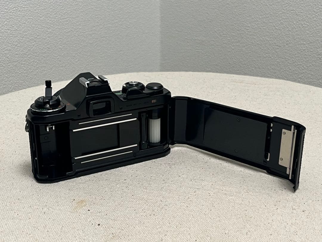 PENTAX ME ブラック + smc PENTAX-M 50mm F2