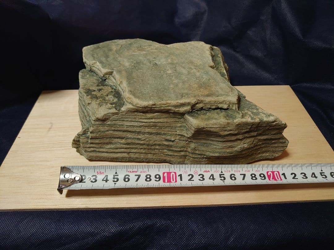 緑積層石 緑積層岩