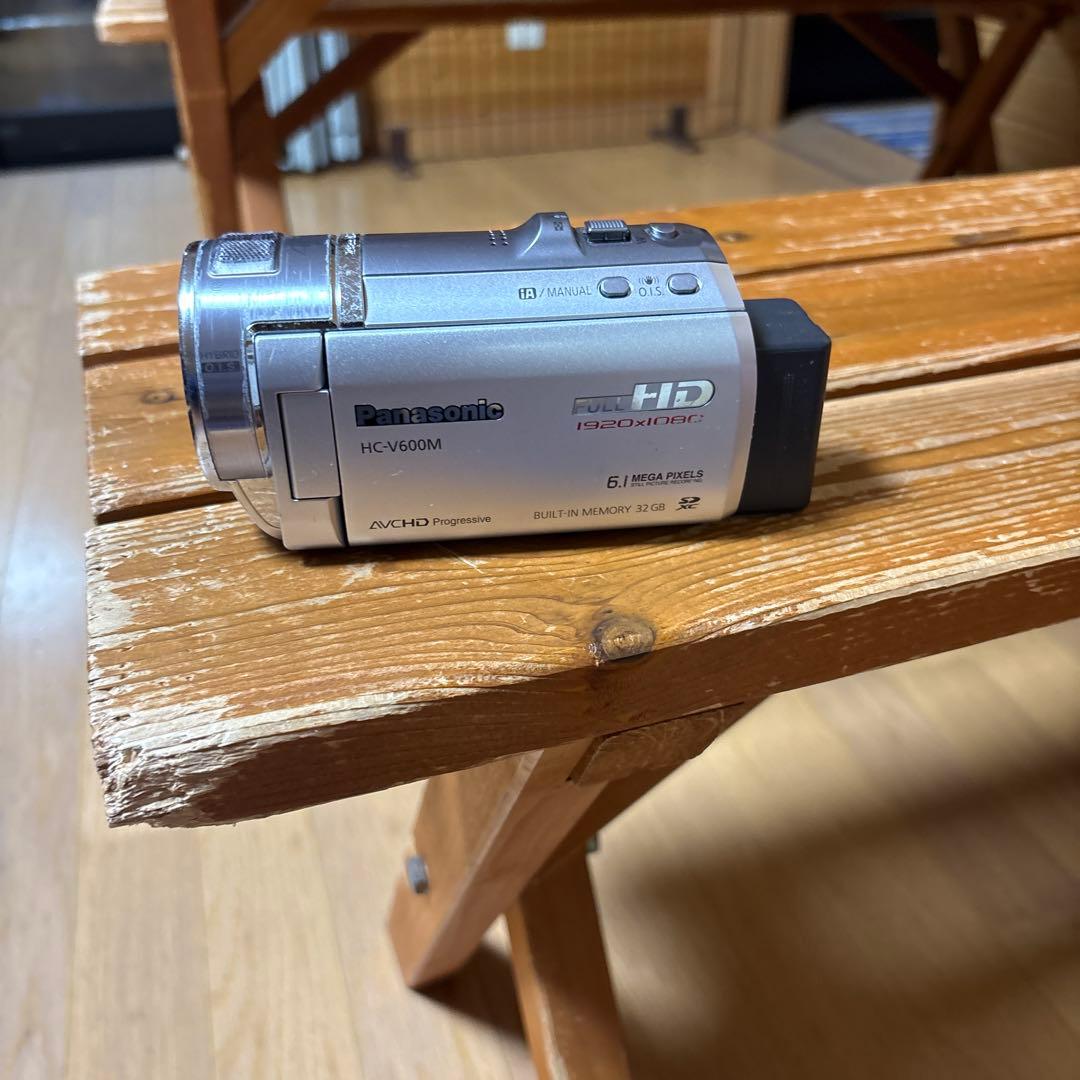 Panasonicビデオカメラ2セット充電コードあり
