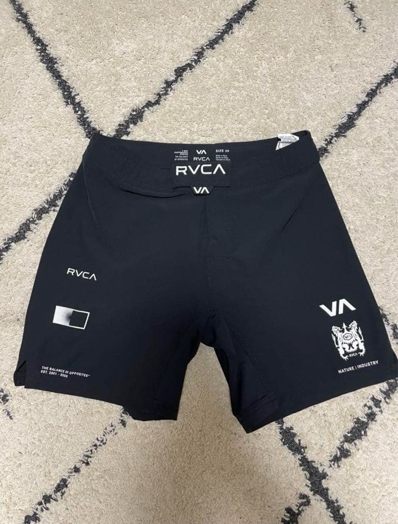 RVCA ファイトショーツ サイズ30 黒