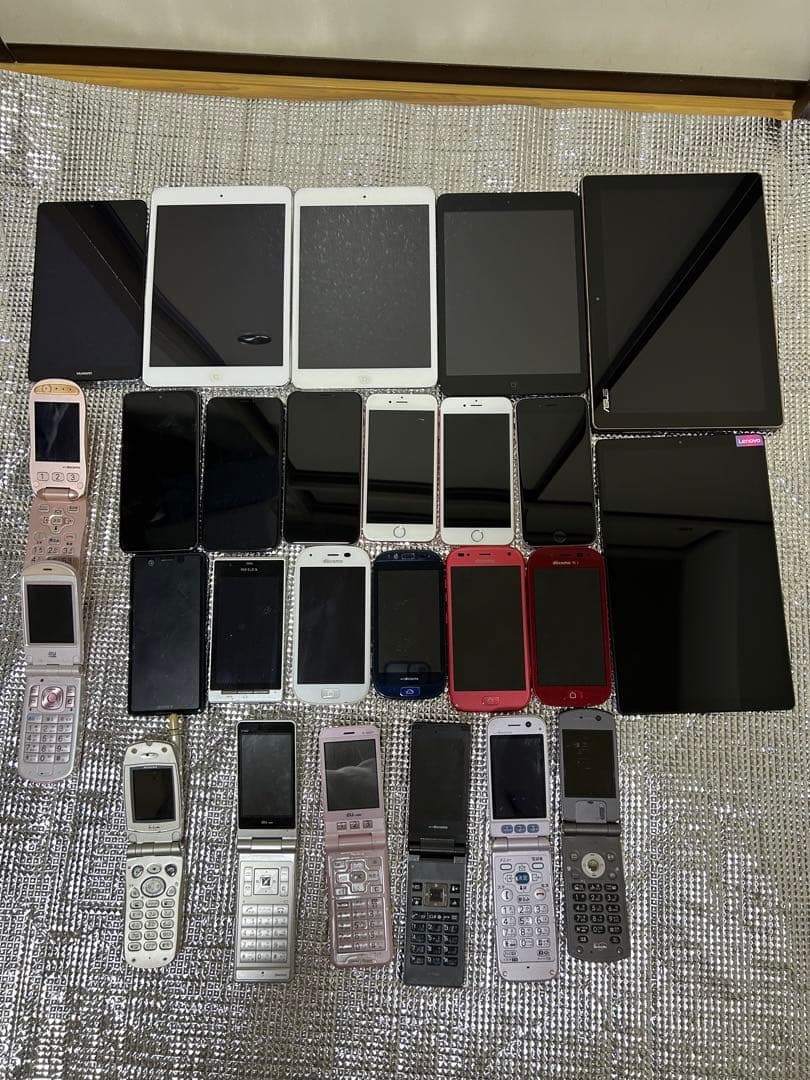 iPhone iPad 電話　ガラケー　スマホ本体　26台セット　ジャンク品