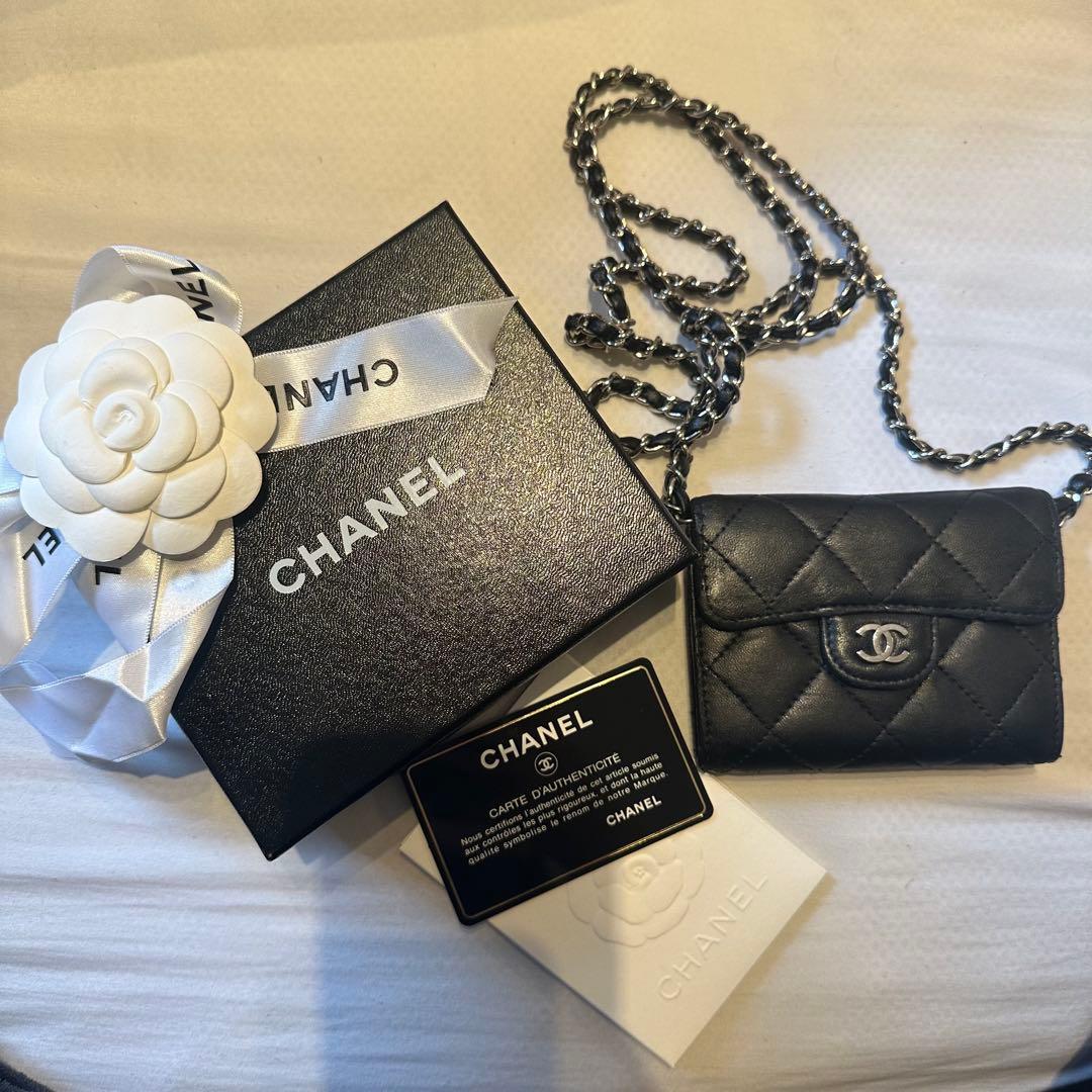 CHANEL ミニマトラッセ　ブラック ショルダーバッグ