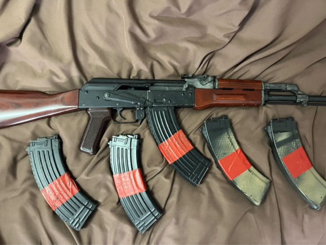 東京マルイ　AKM ガスブロ　マガジン5つ