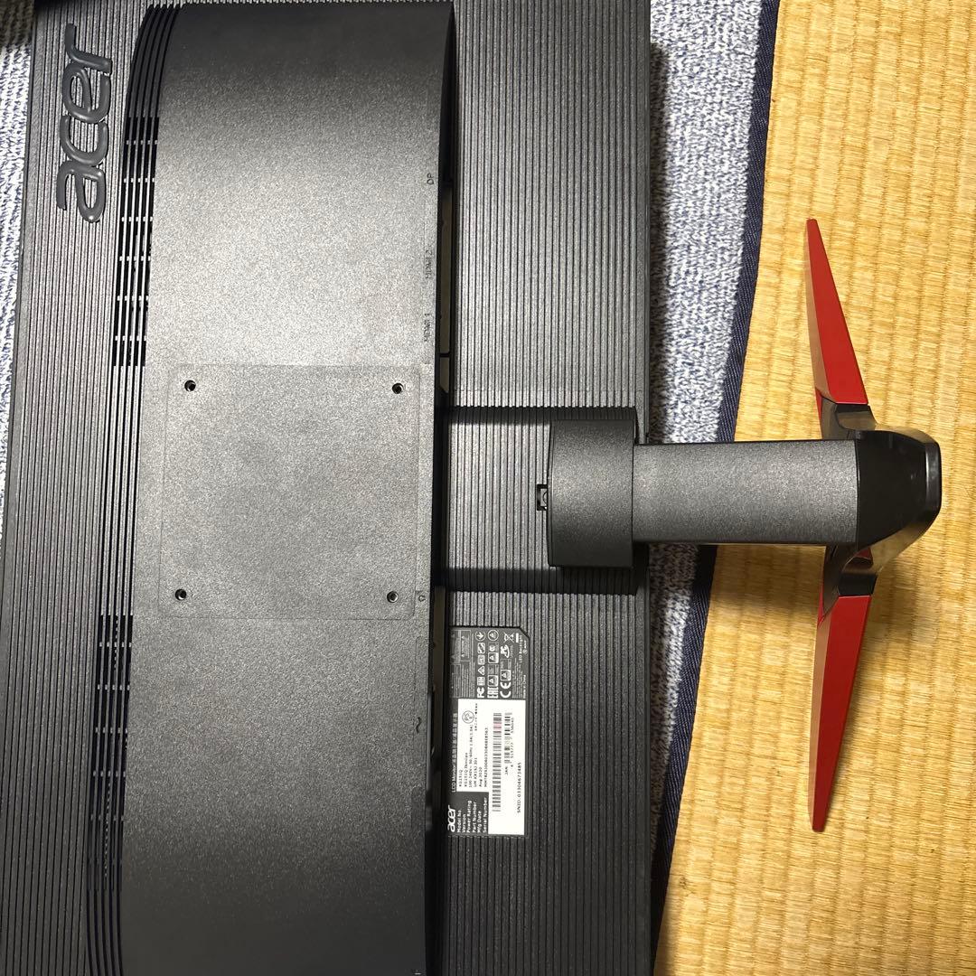 acer モニター 赤いスタンド