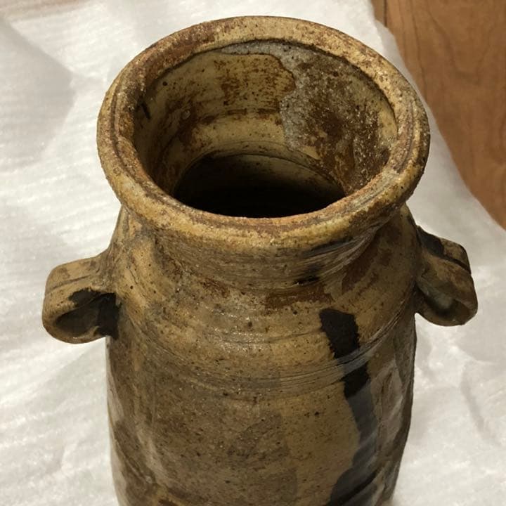 人間国宝◼️究極の古美術◼️蔵から凄い雰囲気の漂う花瓶の壺が出て来ました。