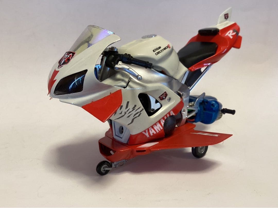 タミヤ1/12YZF-R1 30MS 仮面ライダーサイクロン