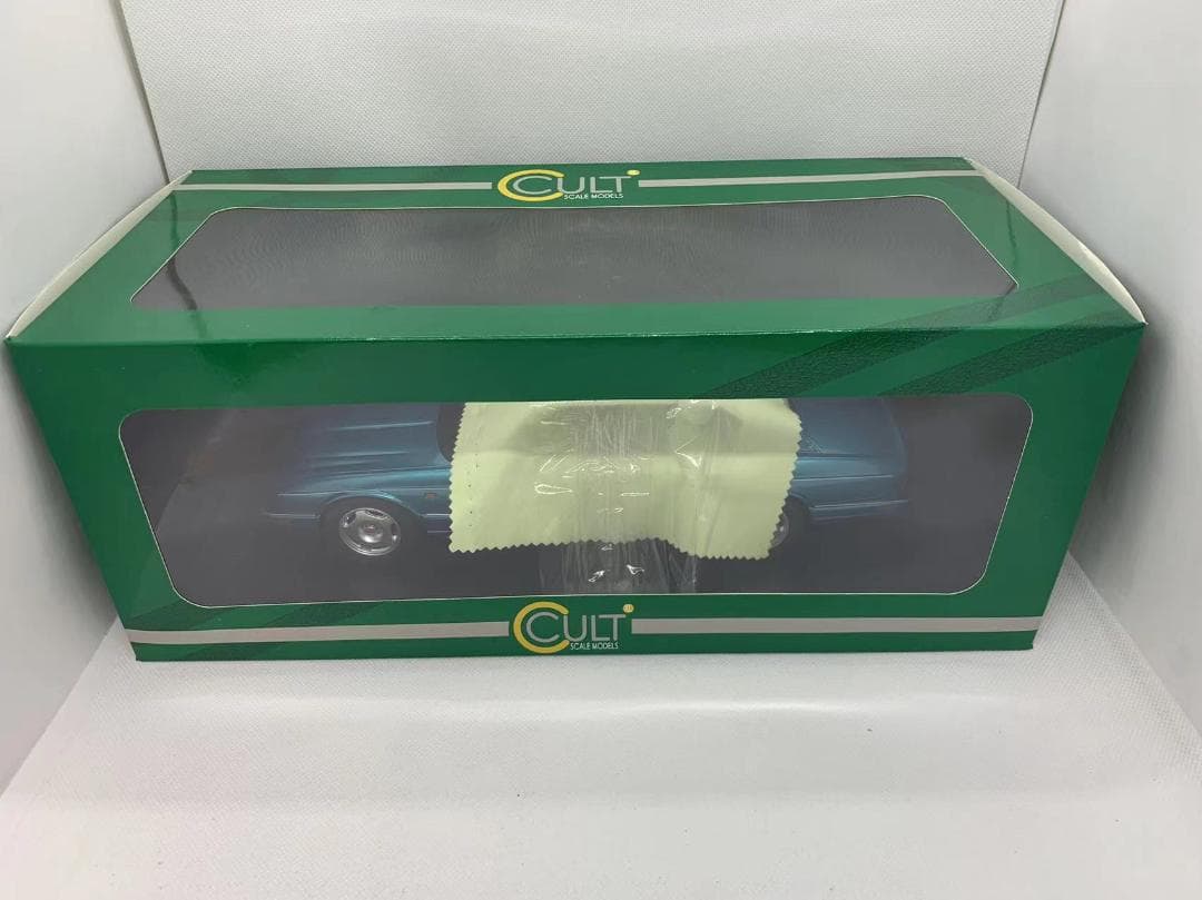 Cult 1/18 ジャガー XJR X300 turqoise 1995