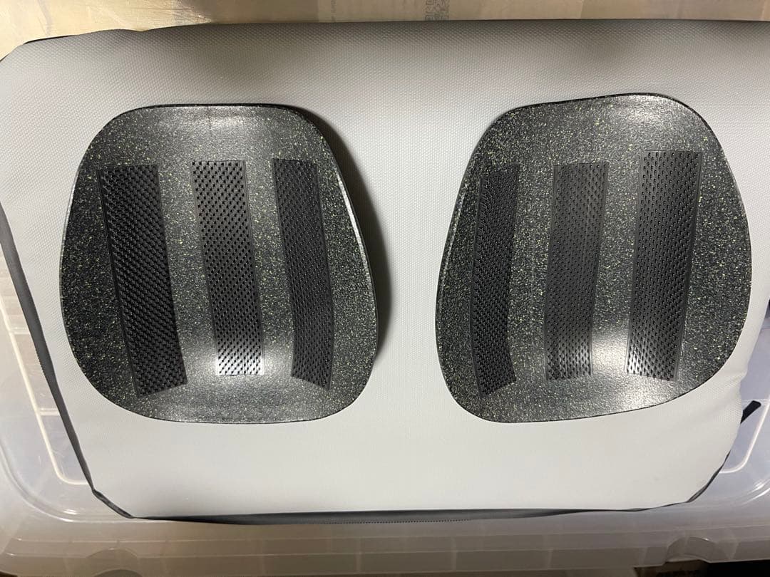 DIVISION プロテクター 膝パッド ブラック/ホワイト 箱無し袋無し