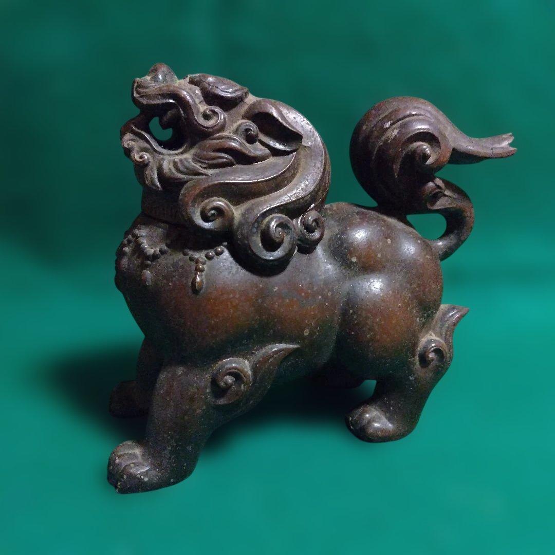 金属製獅子像 ダークブラウン 伝統工芸品　狛犬　香炉　高さは約16センチ