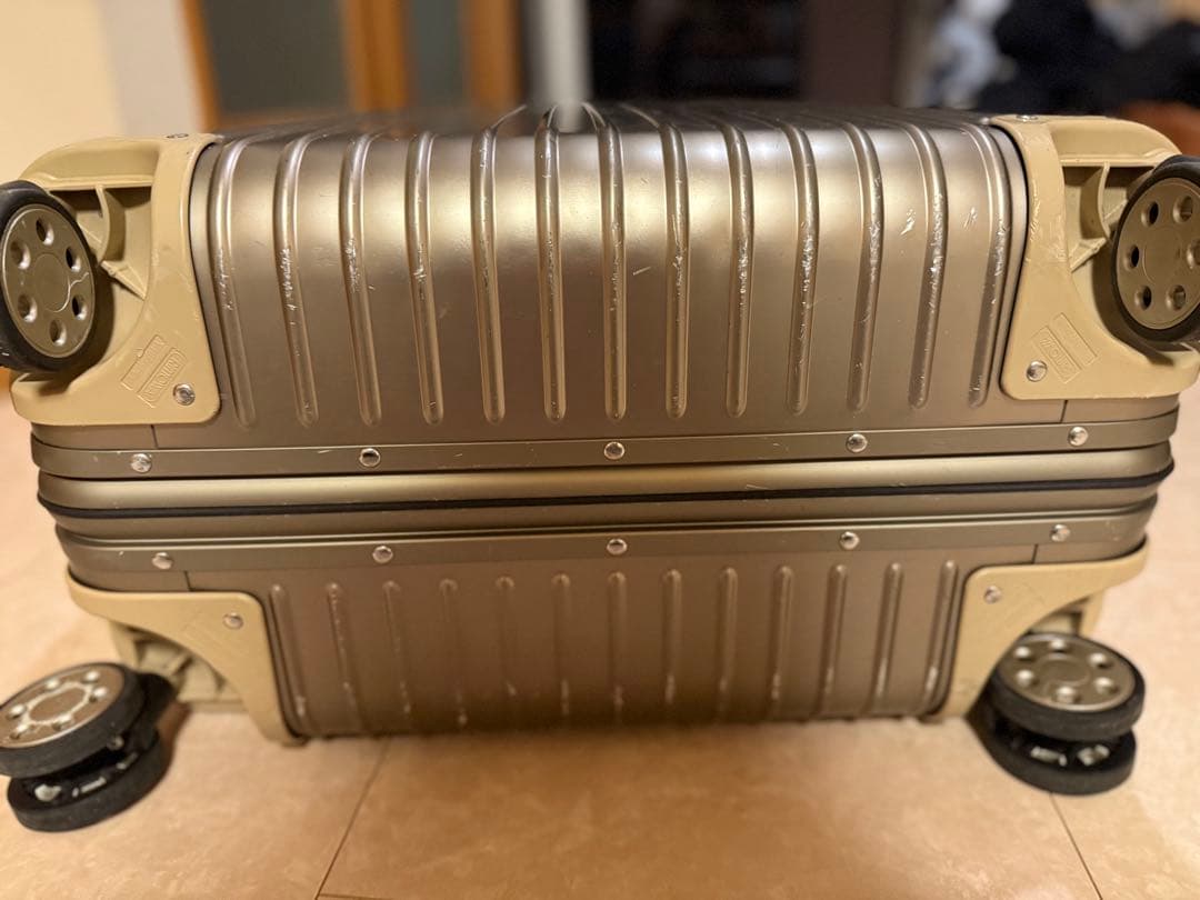 最終お値下げ‼️RIMOWAトパーズチタニウム 85L Check-In L