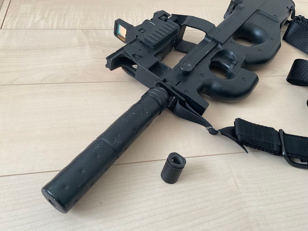東京マルイ　電動ガン　P-90 スタンダード　現状