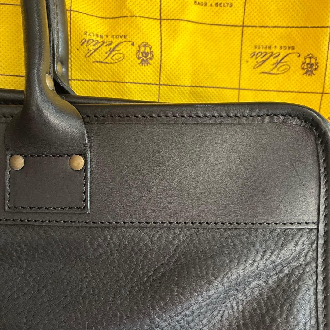 Felisiレザーブリーフケース