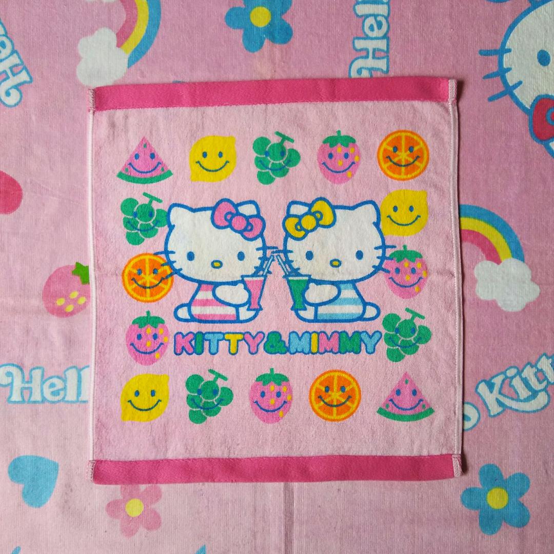 キティ＆ミミィ♪サンリオ♪新品未使用ハンドタオル♪多分2003年