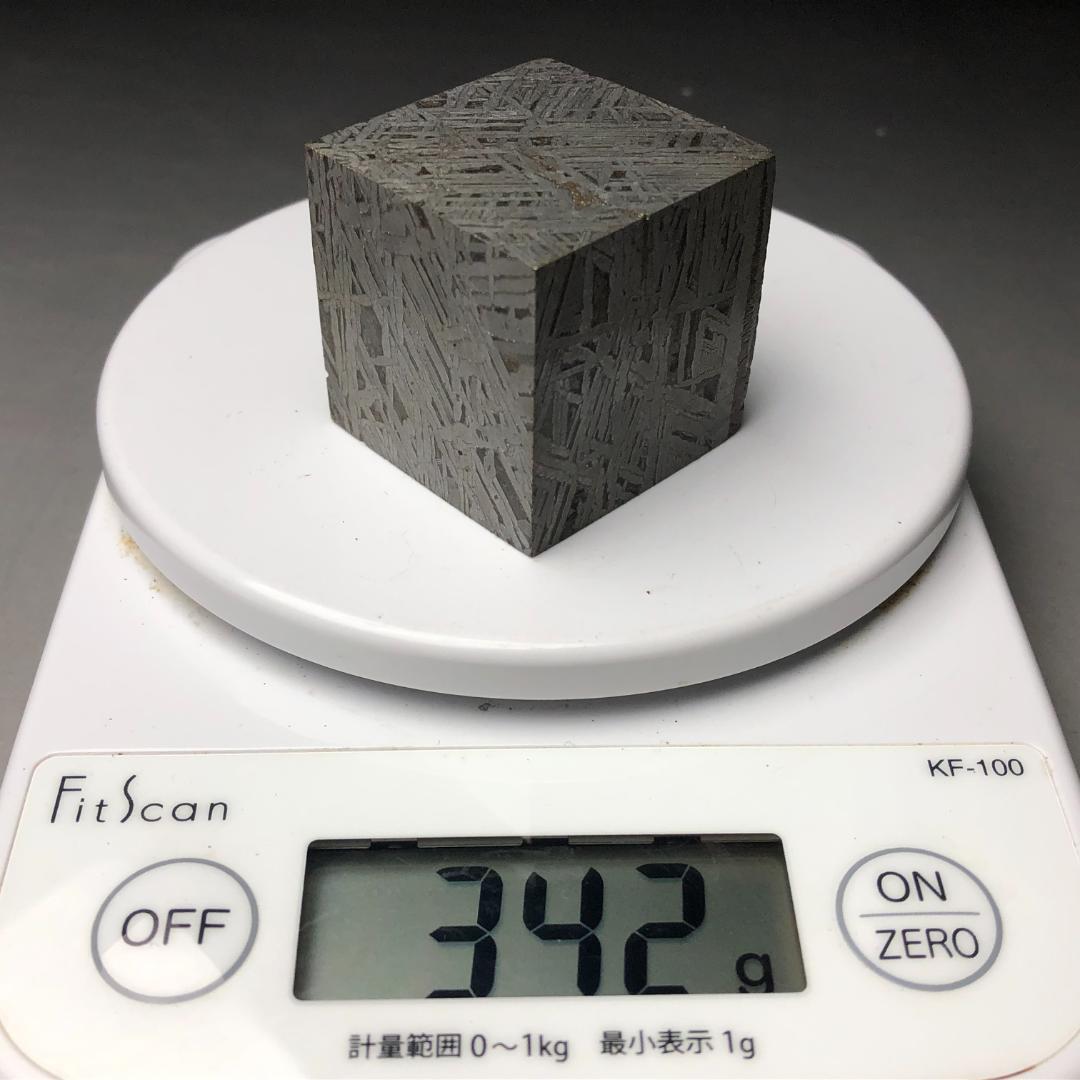 ノアエルアルタイ隕石　メテオライト 立方体　 鉄隕石　美品　重さ342ｇ