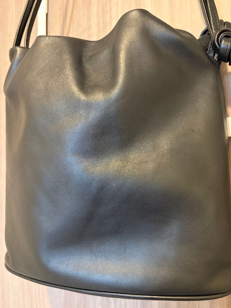 LA PEAU DE GEM レザー 巾着型ショルダーバッDRAWSTING