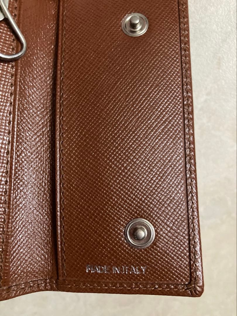 美品　PRADA プラダ 6連 キーケース レザー　サフィアーノ ブラウン