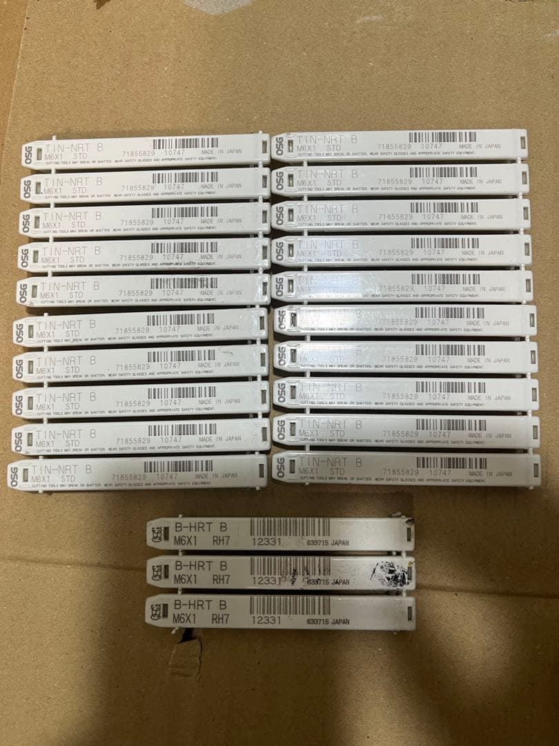 osgタップM6x1 TIN-NRT /B-HRT 23本セット