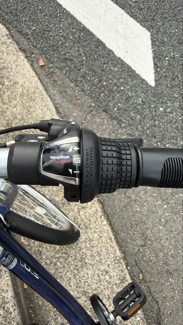 シティサイクル ネイビー 6段変速 前バスケット付き