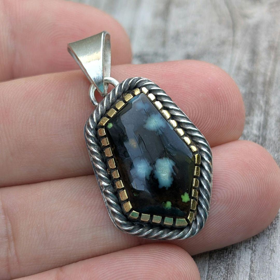 マッツン　ハンドメイドのターコイズトップ　インディアンジュエリー風