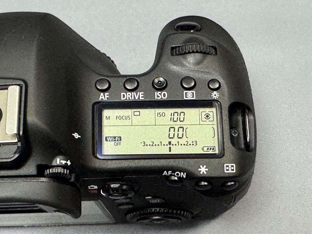 Canon EOS 6D デジタル一眼レフカメラ 【シャッター数3085】