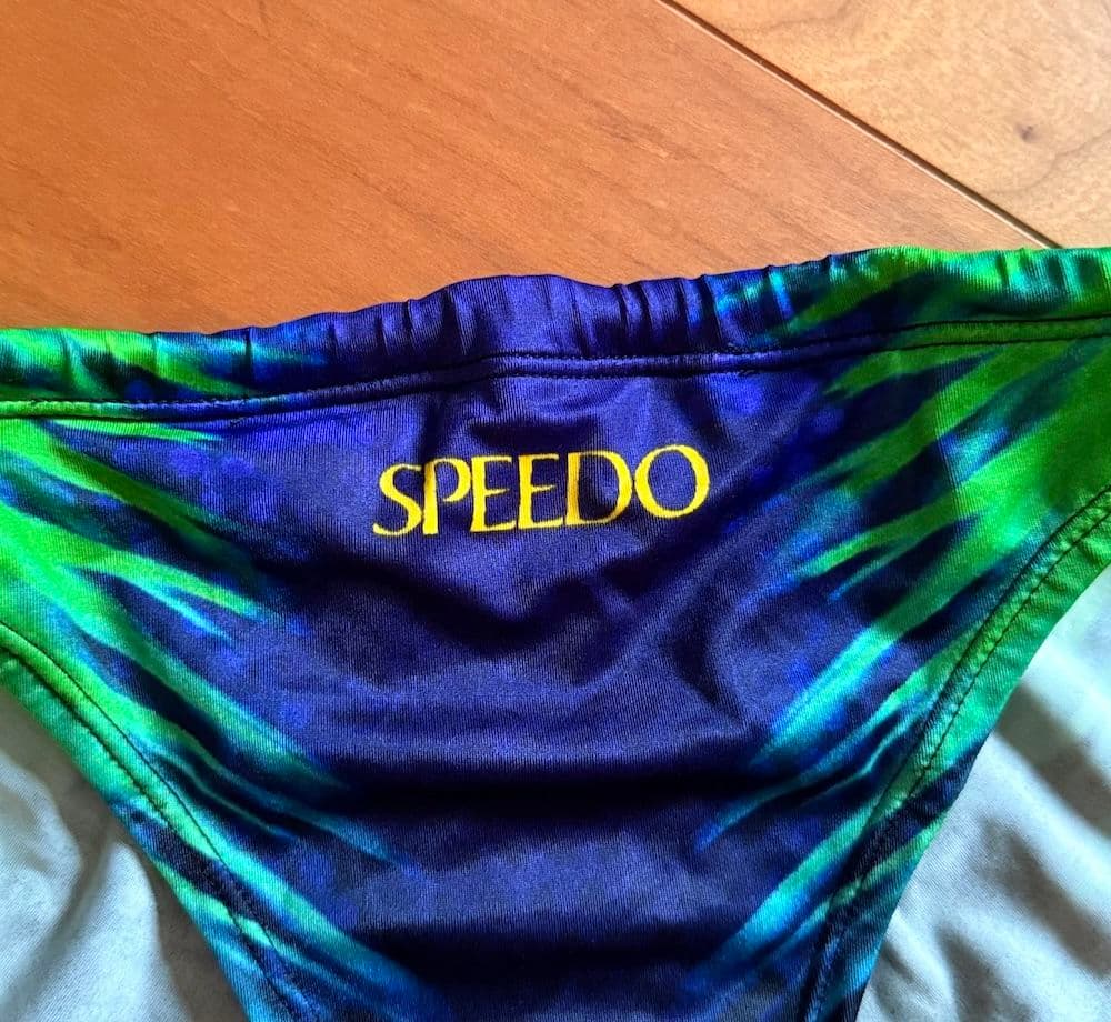 speedo アクアブレード ダイナカット ブルー　L　光沢　ウロコ　競パン