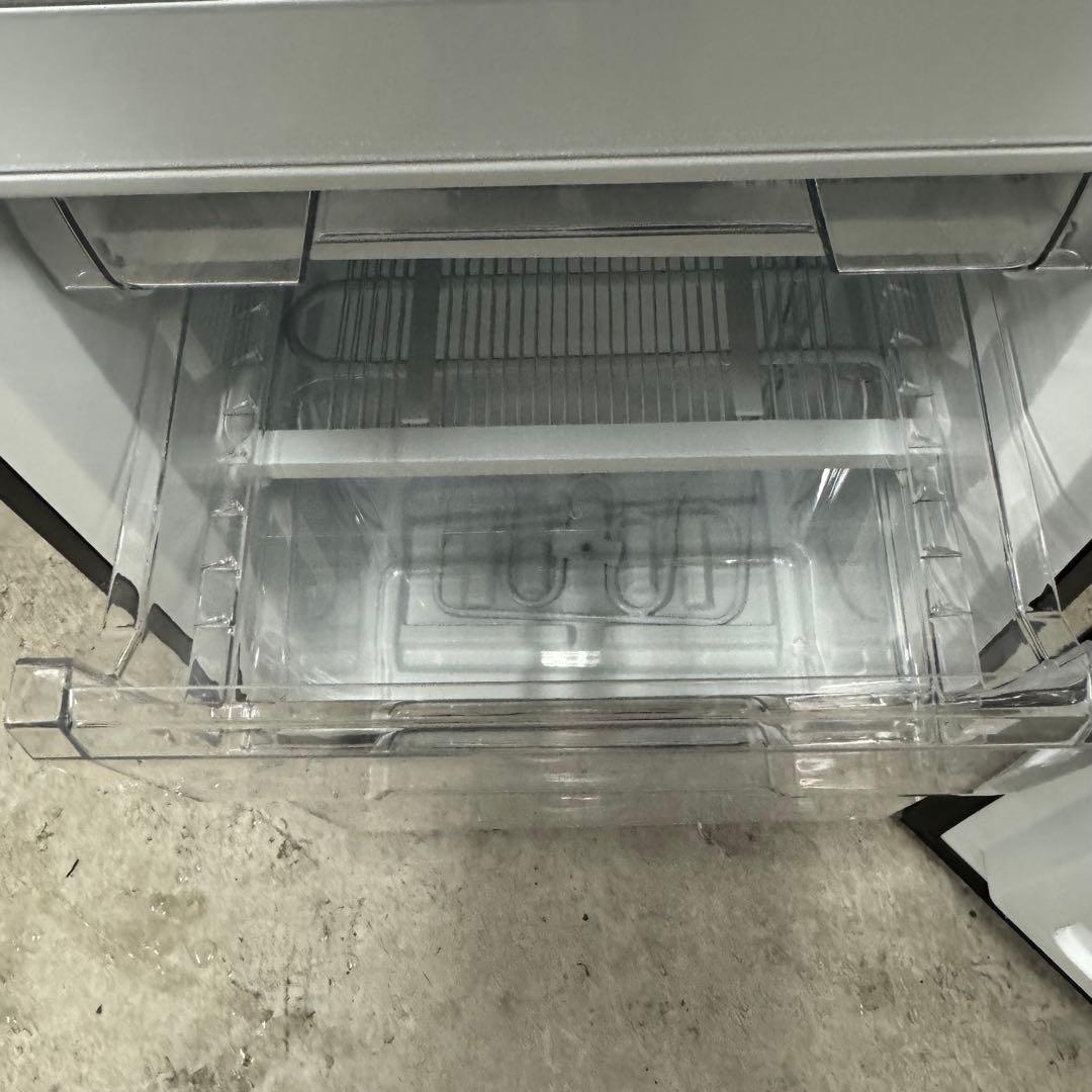 コーギー！美品‼️アイリスオーヤマ 142L 冷蔵庫 23年製