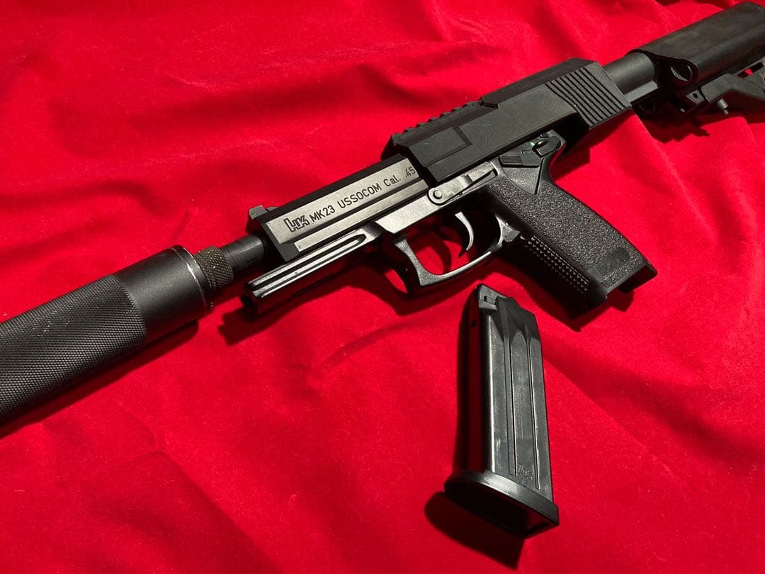 【究極の消音 カービン】SOCOM Mk23 本体のサプレッサー