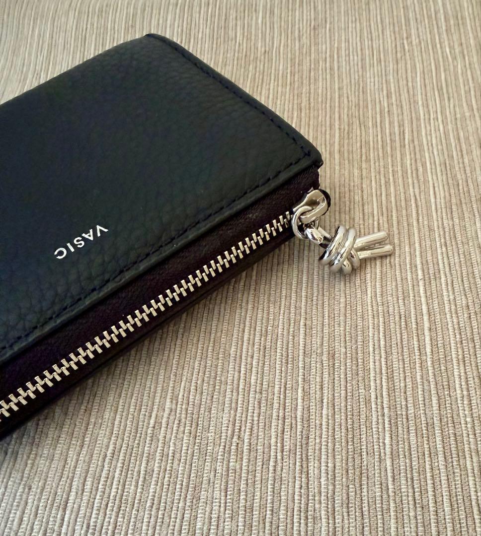 VASIC Round Multi Pocket L字ジップ財布