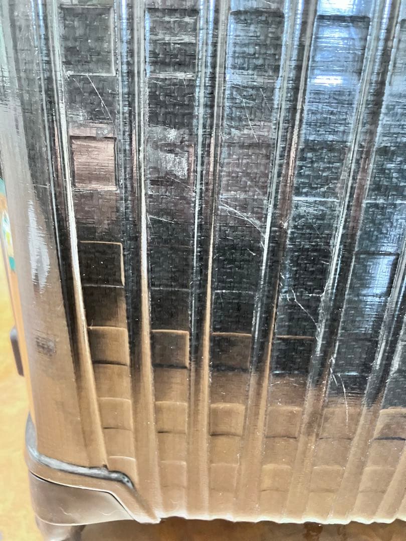 サムソナイト:クロノライト、約38L、超軽量、約1.96kg、機内持込可、