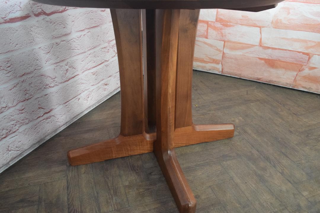 アーリータイムスアルファ エテルノ ウォールナット無垢材 ラウンドテーブル