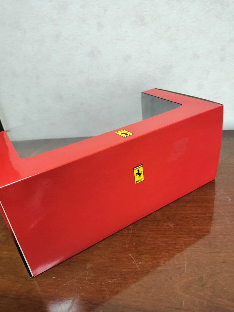 京商1/18フェラーリ328GＴＢ（1988）レッド