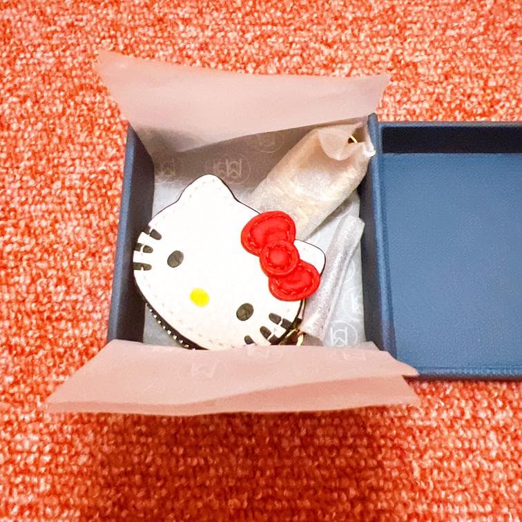 メゾンドサブレ ハローキティ チャーム キーホルダー Happy AirTag