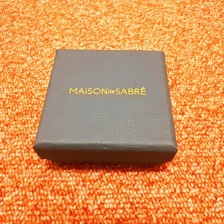 メゾンドサブレ ハローキティ チャーム キーホルダー Happy AirTag